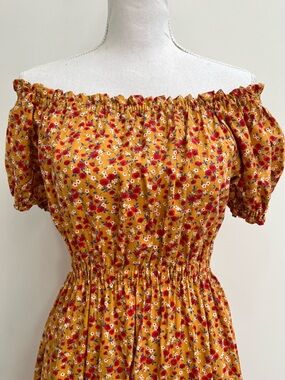 Vintage 70’s ditsy floral off the shoulder maxi dress by Fritz of California L